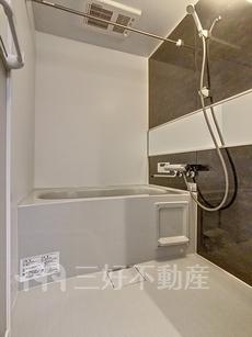 バス