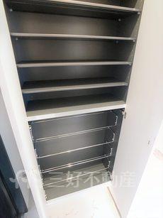 シューズボックス