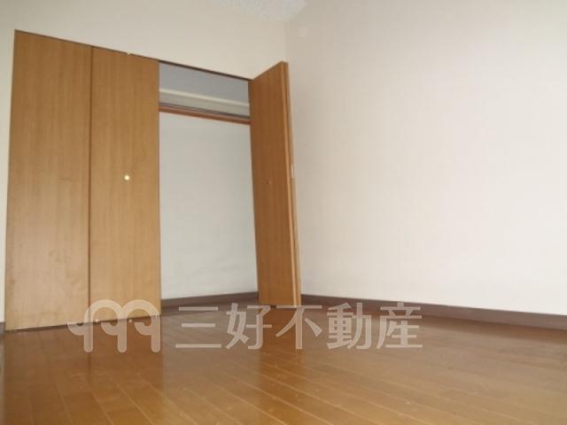 apartment 片縄東１丁目
