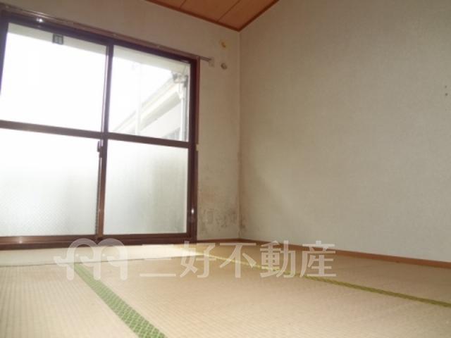 apartment 片縄東１丁目