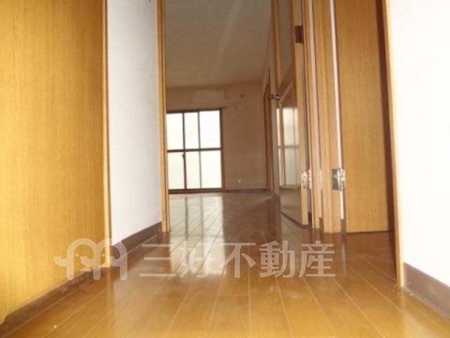 apartment 片縄東１丁目