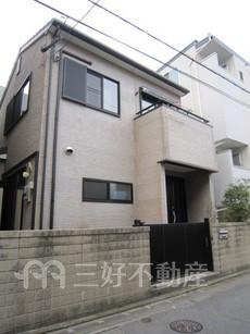 吉塚１丁目貸家