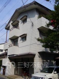 吉塚ハウス